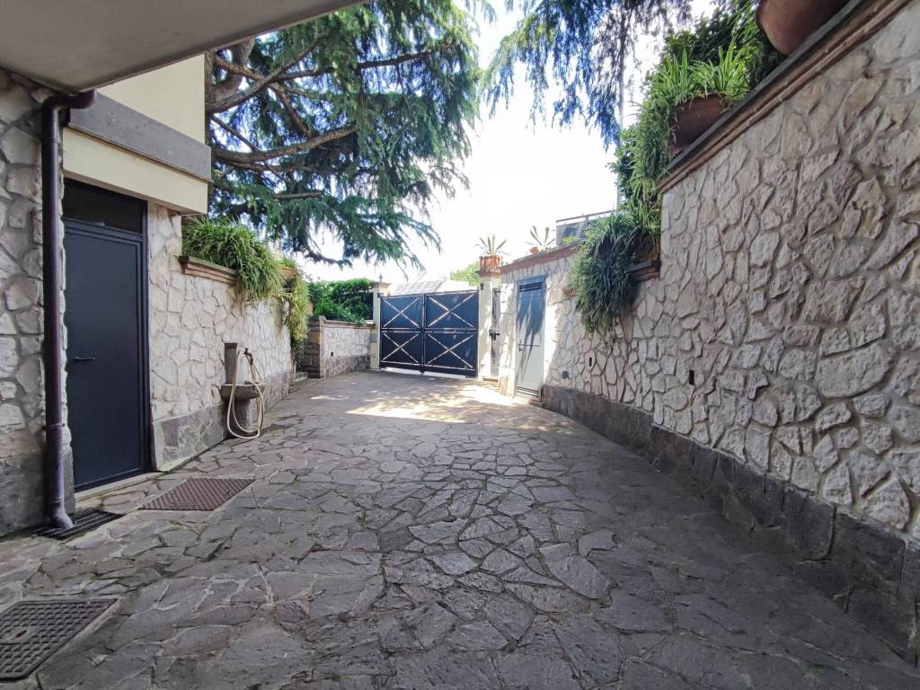 Appartamento a Ariccia in Via delle Sorbe - Foto 2