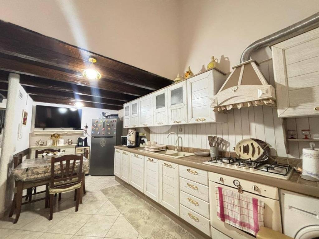 Appartamento a Castellammare di stabia in STRADA SANTA CATERINA, 23 - Foto 2