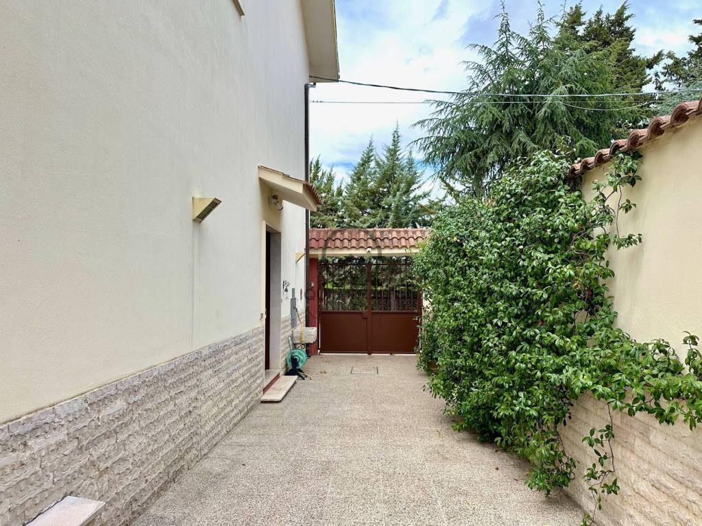 Casa indipendente a Andria in Via dei Mutilati di Guerra, 18 - Foto 4