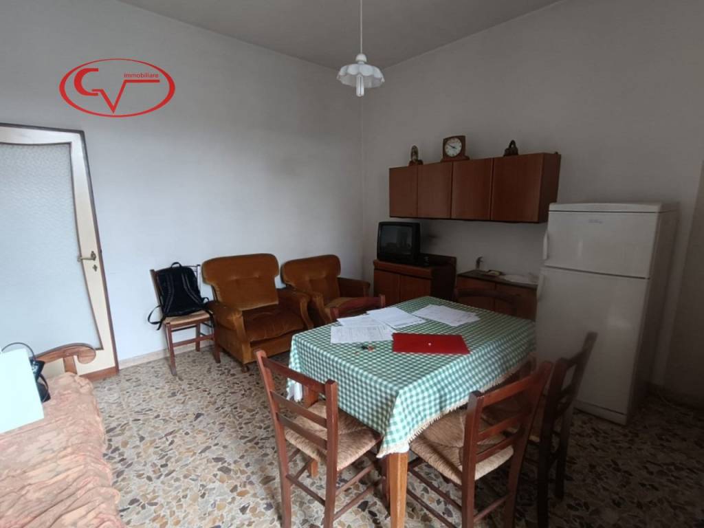 Appartamento a Terranuova bracciolini in Via Dante Alighieri - Foto 4