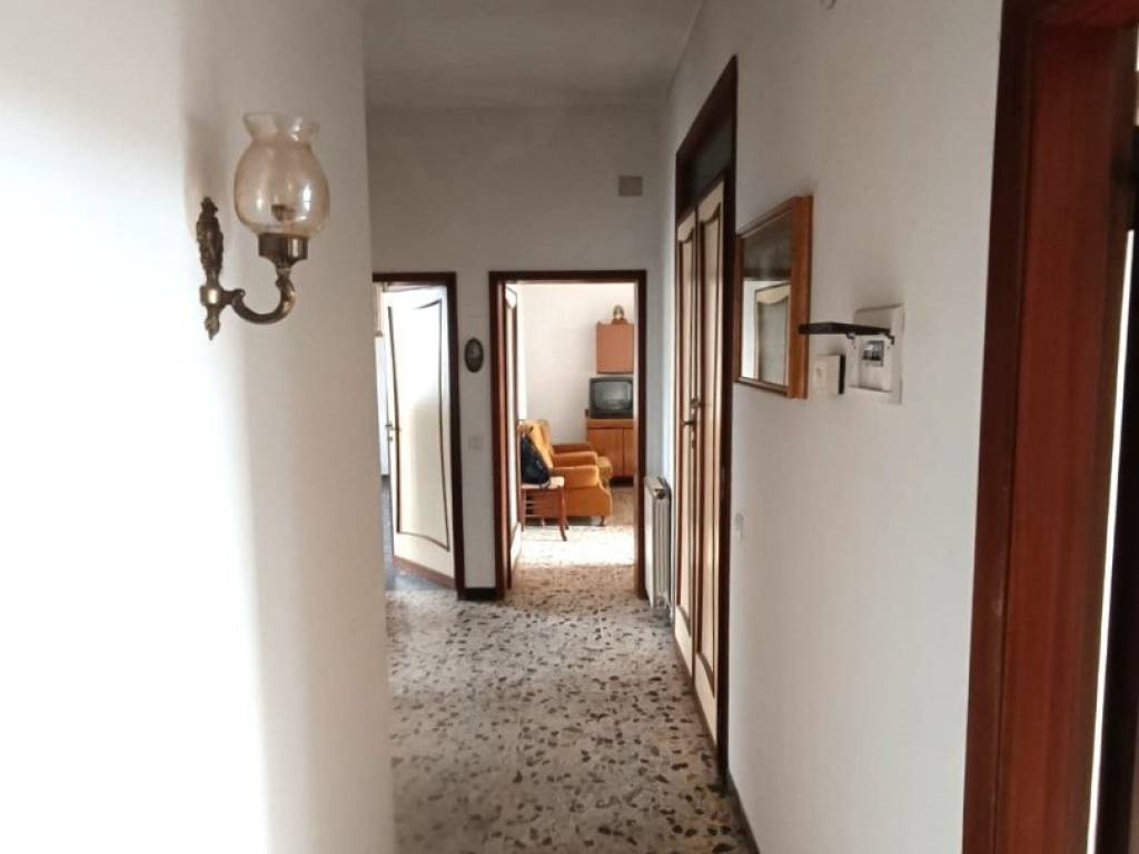 Appartamento a Terranuova bracciolini in Via Dante Alighieri - Foto 5