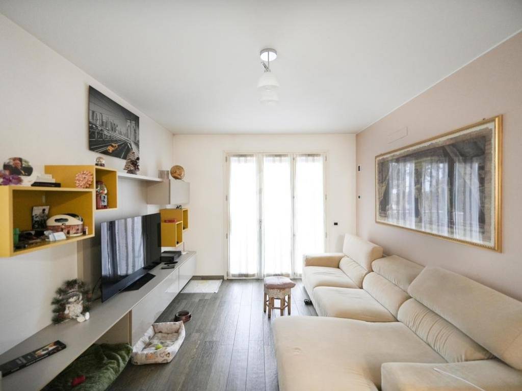 Appartamento a Verano brianza in Via Galileo Galilei, 13 - Foto 4