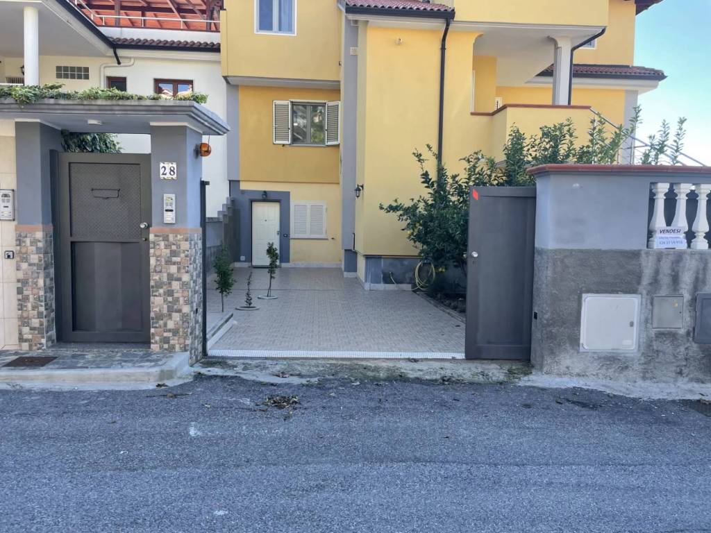 Casa indipendente a Scalea in Via Giuseppe Pezzotti - Foto 5