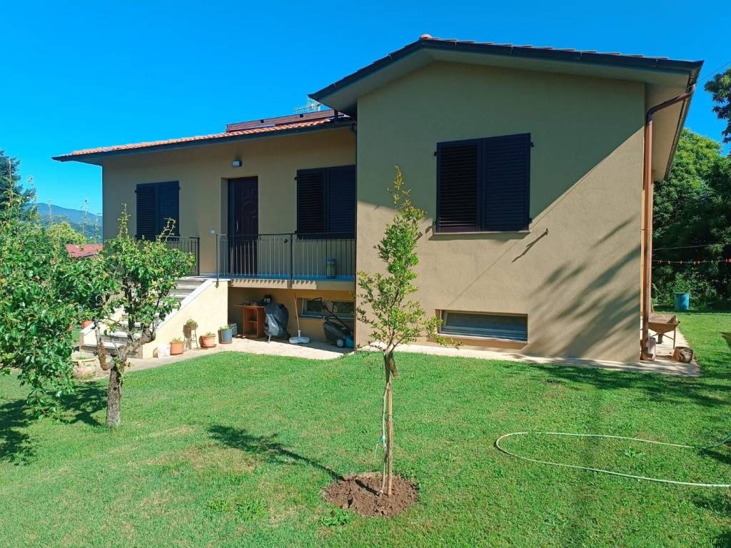 Casa indipendente a Barga in Via 25 Aprile - Foto 2