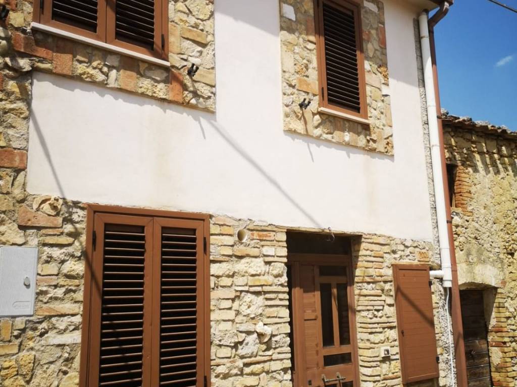 Appartamento a Farindola in Via Contrada Macchie - Foto 2