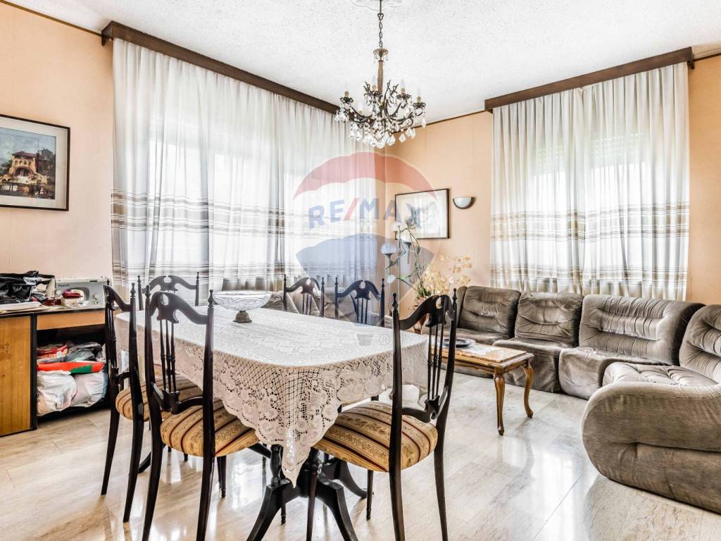 Villa a Cardano al campo in Francesco Baracca, 11 - Foto 3