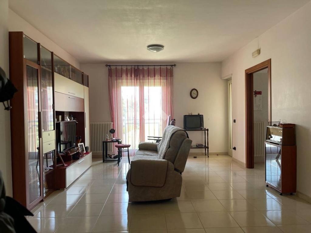 Appartamento a Grottaglie in Via A. de Gasperi - Foto 3