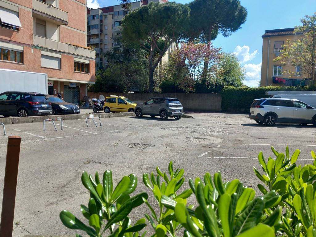 Box / garage a Firenze in Via Giuseppe Campani - Foto 2