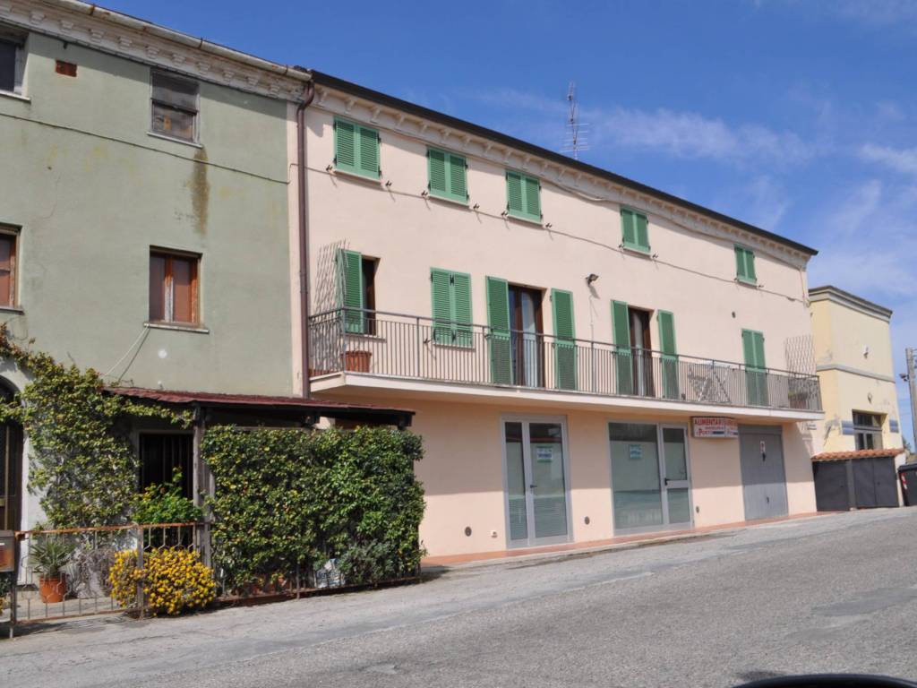 Immobile a Castiglione del lago in Strada Provinciale di Porto Tratto 1 - Foto 4