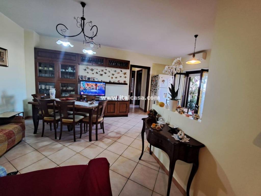 Appartamento a Crotone in Via Groenlandia - Foto 3