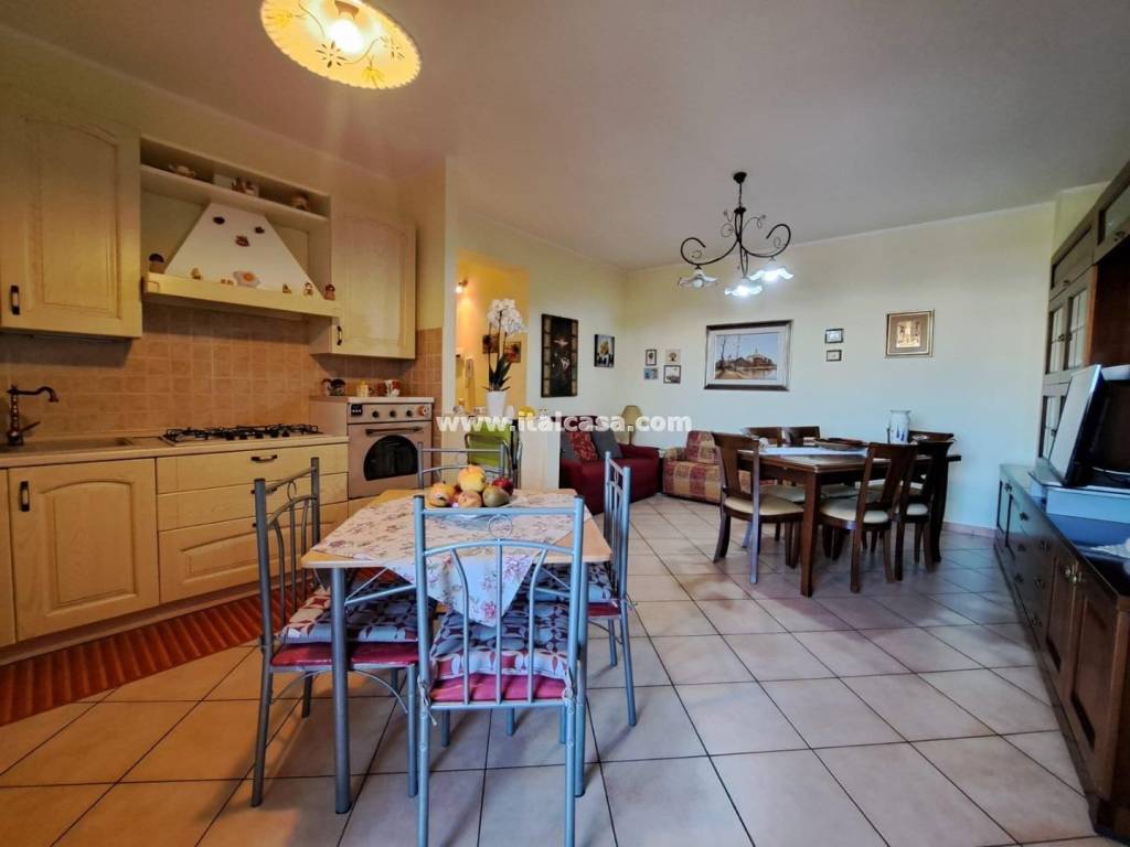 Appartamento a Crotone in Via Groenlandia - Foto 4