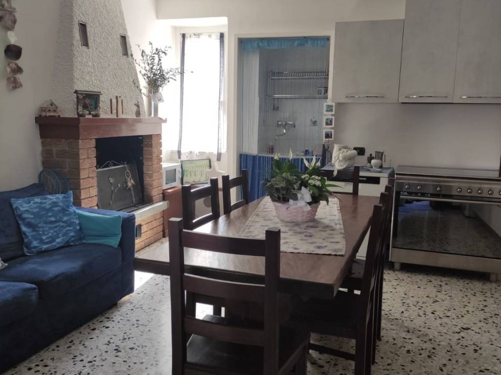 Appartamento a Faggeto lario in Via di Mezzo - Foto 4