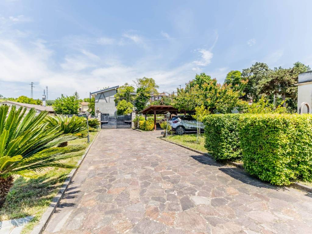 Villa a Mentana in Via Sandro Botticelli, 6 - Foto 5