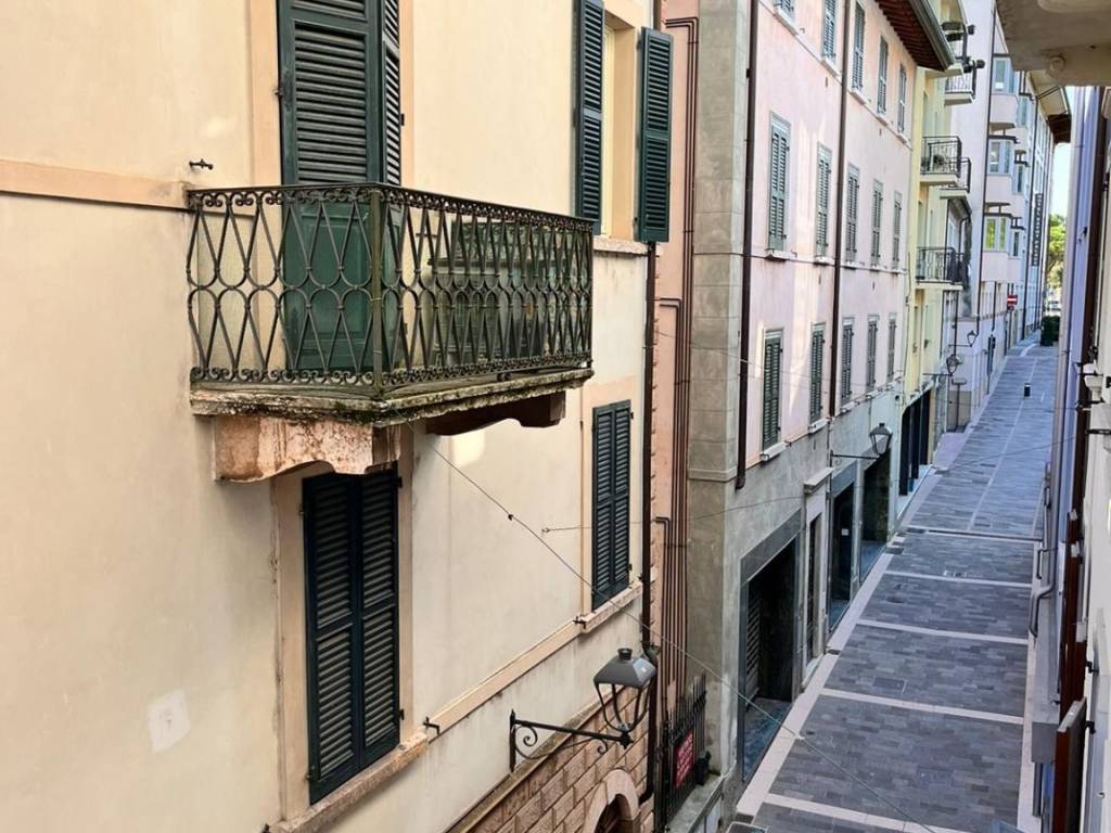 Appartamento a Gardone riviera in Corso della Repubblica - Foto 5