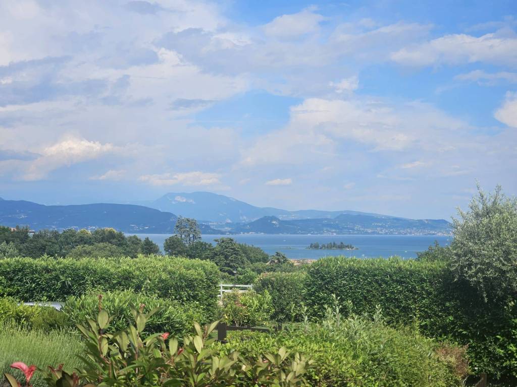 Appartamento a Manerba del garda in Via Giuseppe Ungaretti - Foto 2