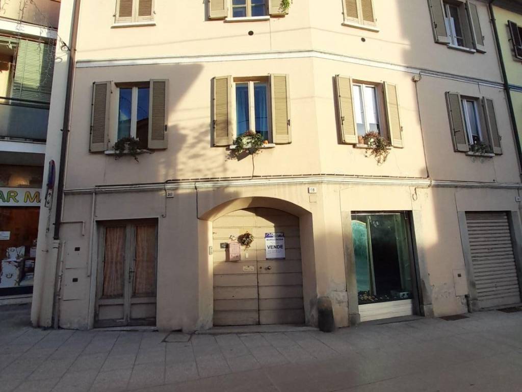 Casa indipendente a Borgosesia in Via Benedetto Cairoli, 18 - Foto 1