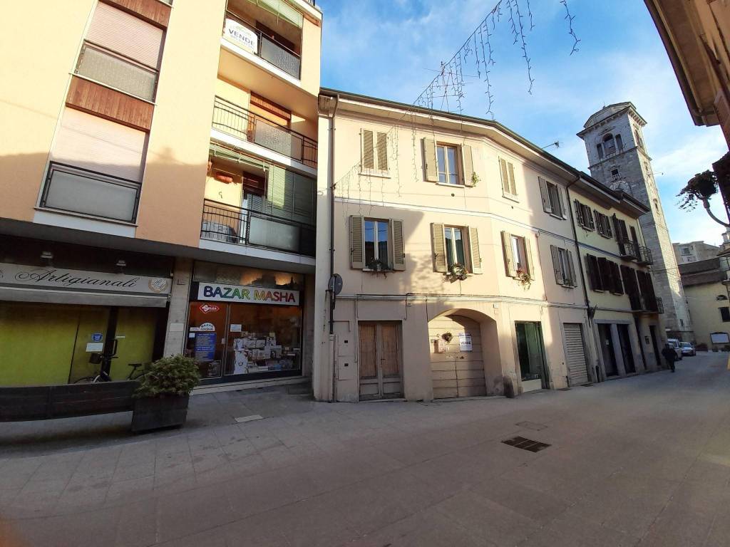 Casa indipendente a Borgosesia in Via Benedetto Cairoli, 18 - Foto 3
