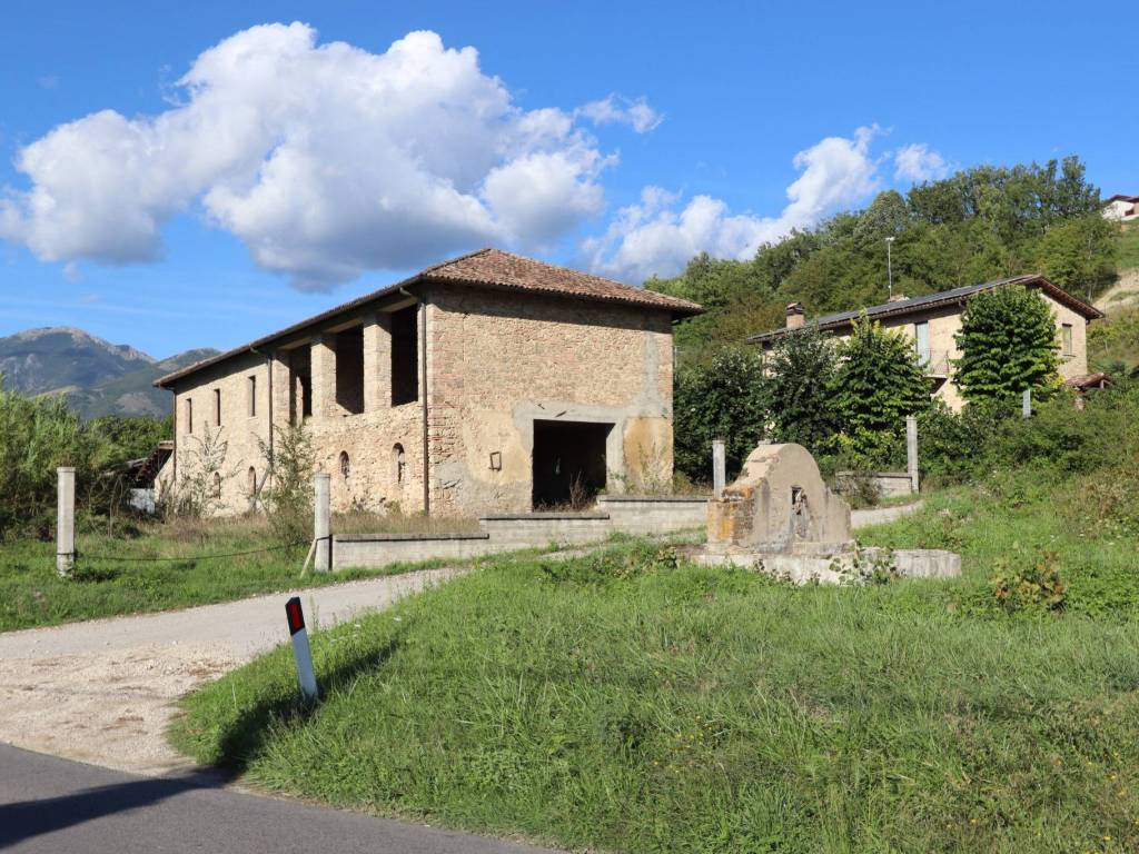 Rustico / casale a Rieti in Via Torretta - Foto 2