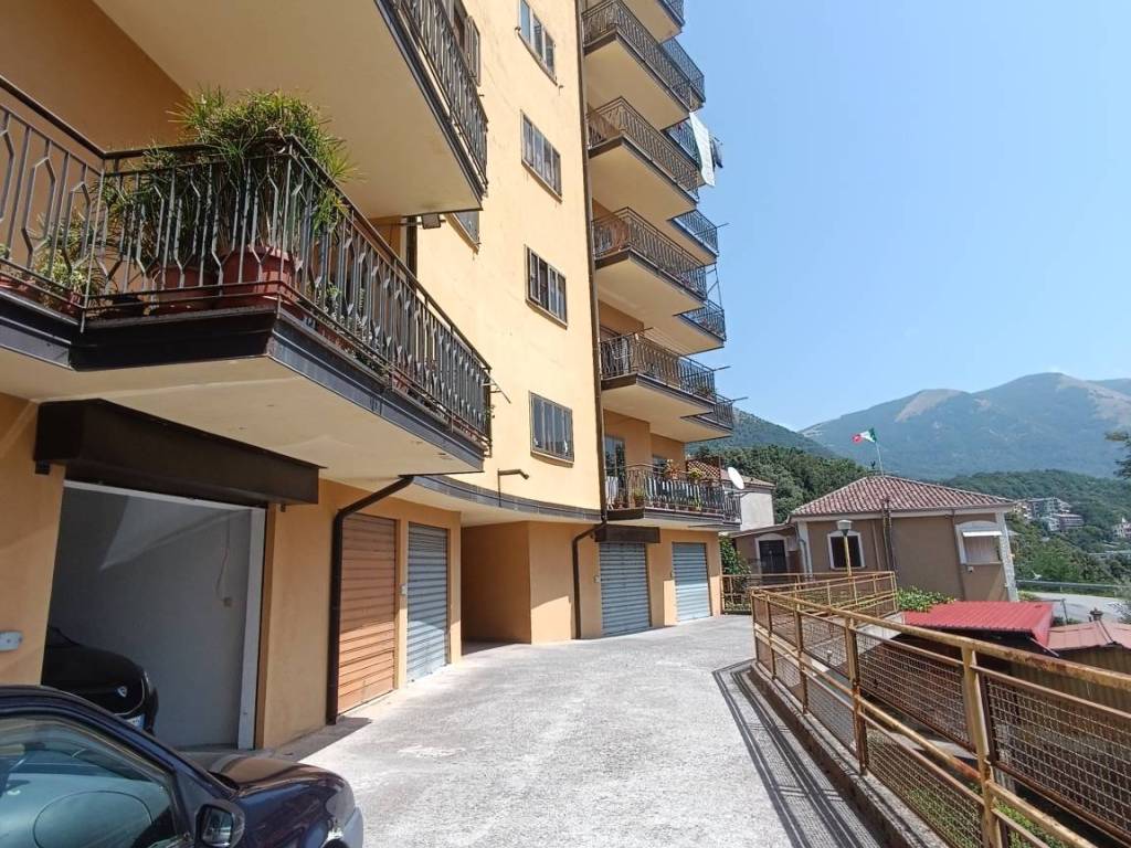 Appartamento a Lagonegro in Viale Cristoforo Colombo - Foto 3