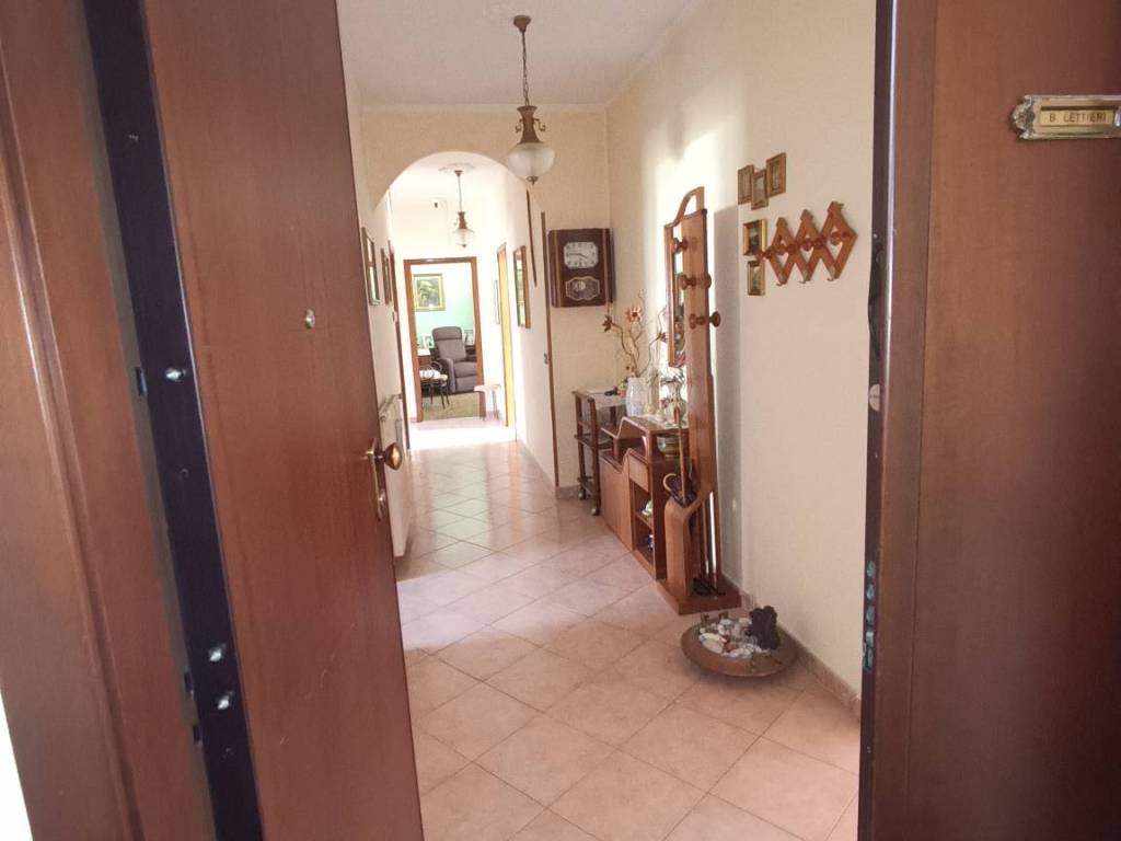 Appartamento a Lagonegro in Viale Cristoforo Colombo - Foto 5