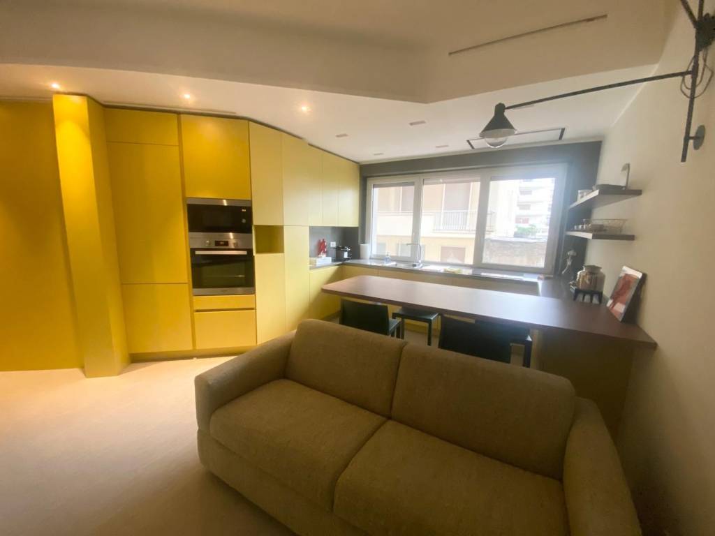 Appartamento a Pescara in Viale Regina Elena, 74 - Foto 2
