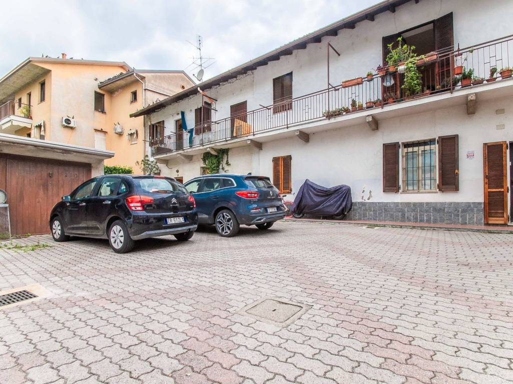 Appartamento a Gorla minore in Via Terzaghi - Foto 2