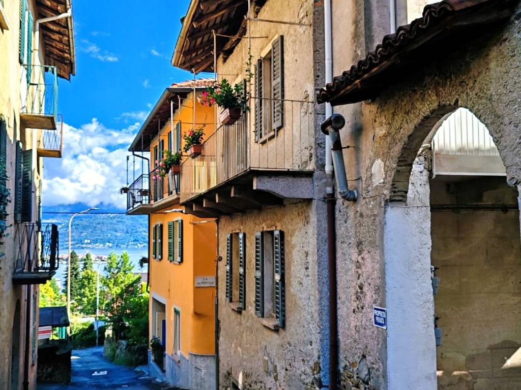 Casa indipendente a Stresa in Via Silvio Pellico, 2 - Foto 4