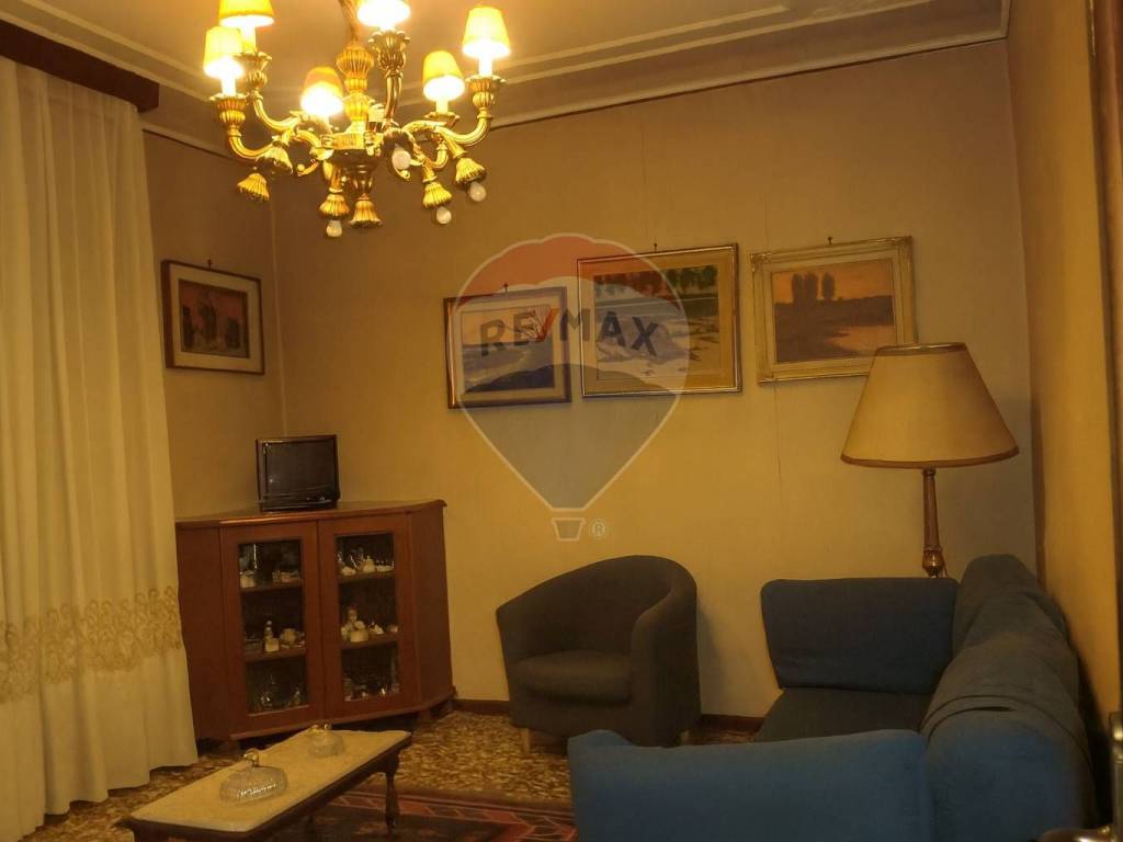 Appartamento a Cerano in via Fratelli Bricco, 6 - Foto 4