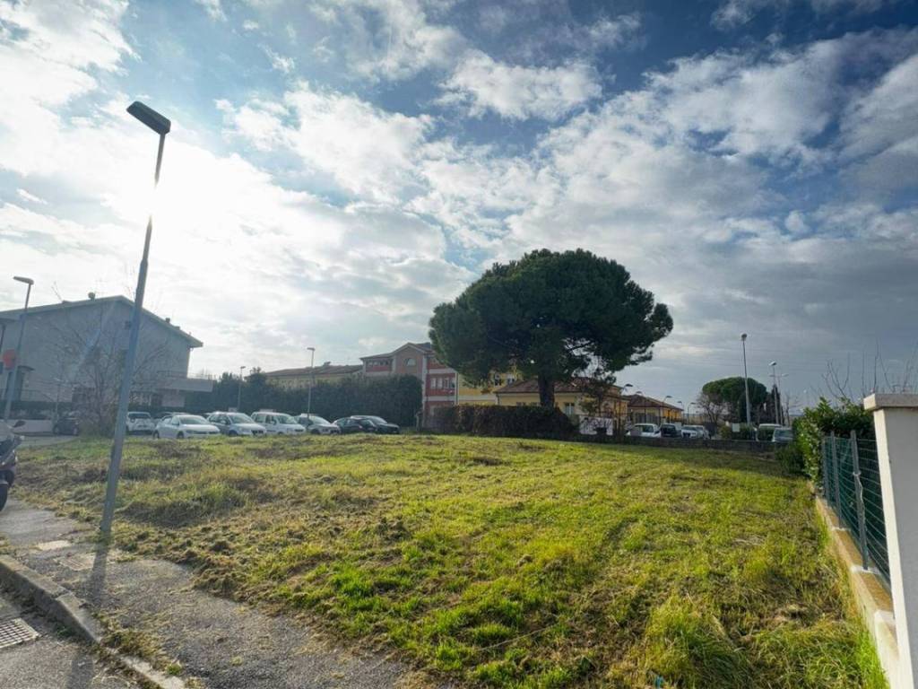 Terreno a Cattolica in Via Catellani - Foto 3