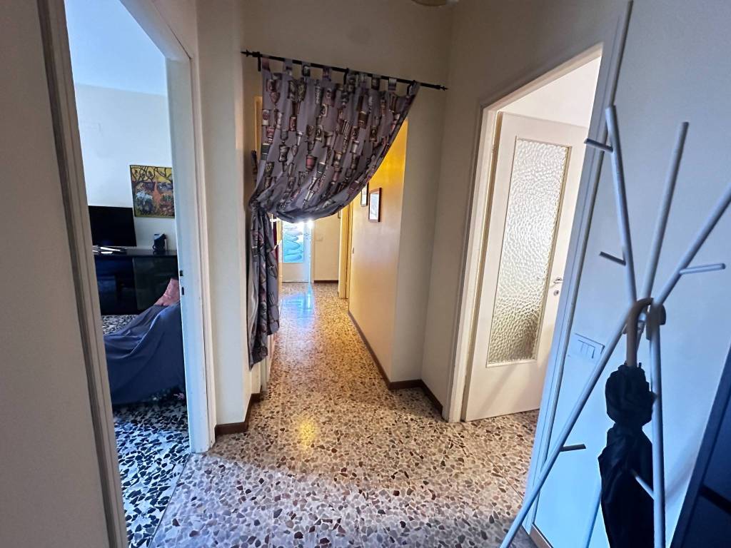 Appartamento a Parma in Via Ruggero da Parma, 11 - Foto 2