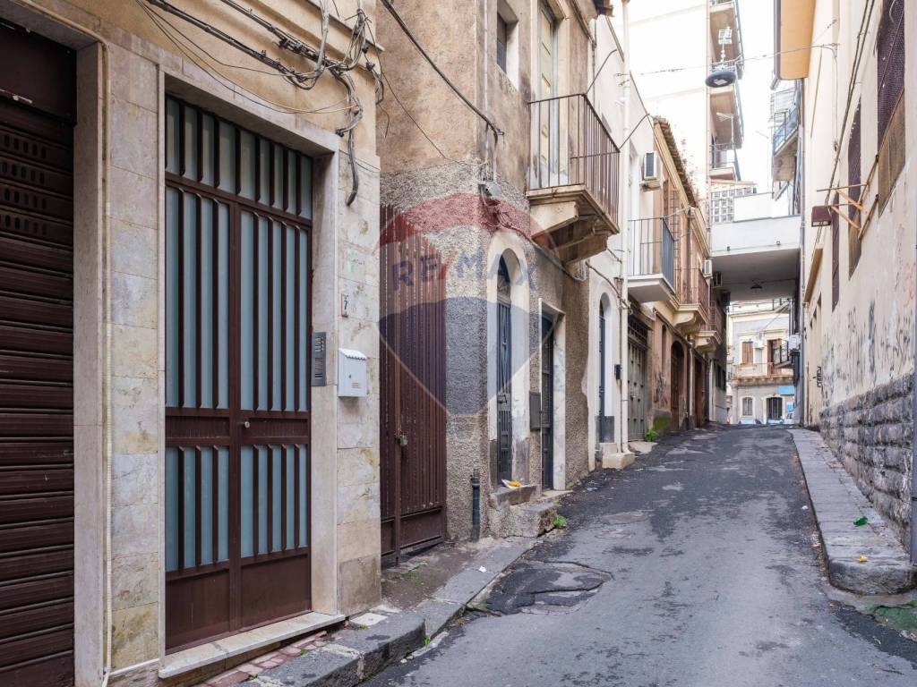 Casa indipendente a Paternò in via vacca, 7 - Foto 3