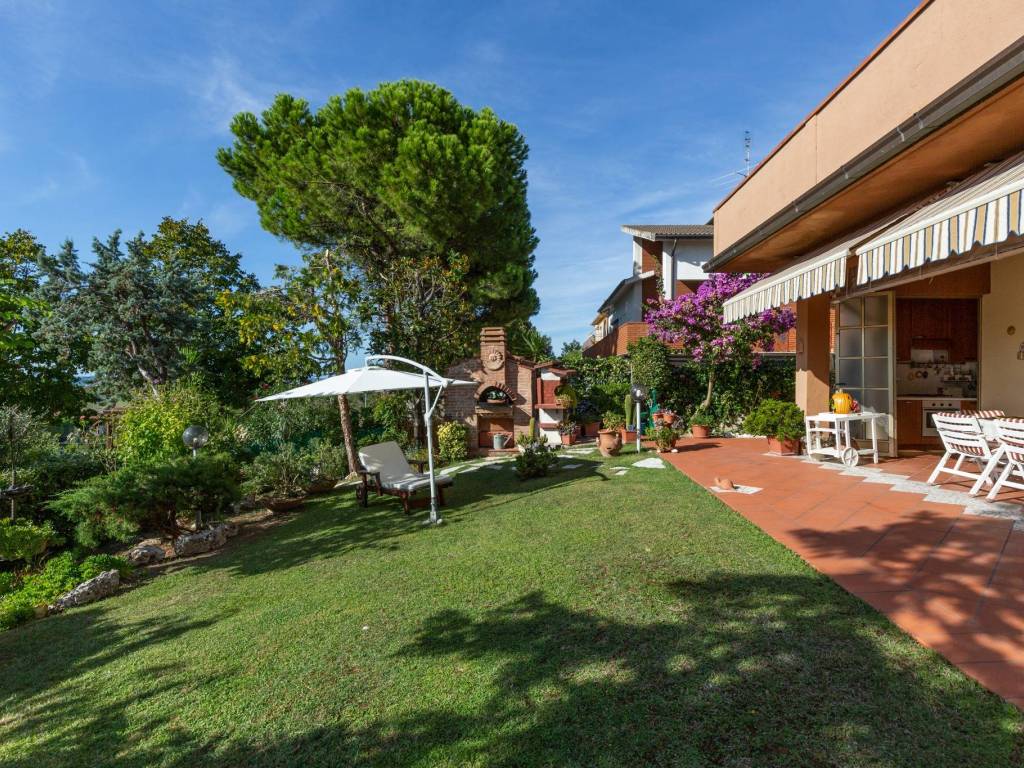 Villa a Falconara marittima in Via Giovanni Pascoli - Foto 4