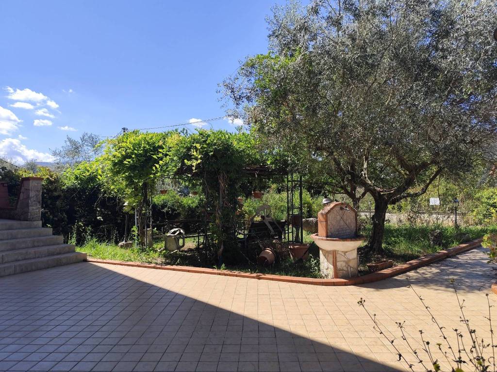 Villa a Giuliano di roma in Via La Danna - Foto 5