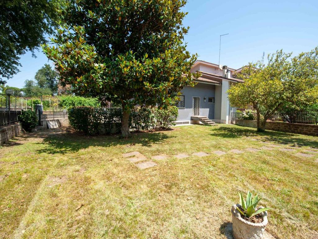 Villa a Civita castellana in Località Fabbrece - Foto 2