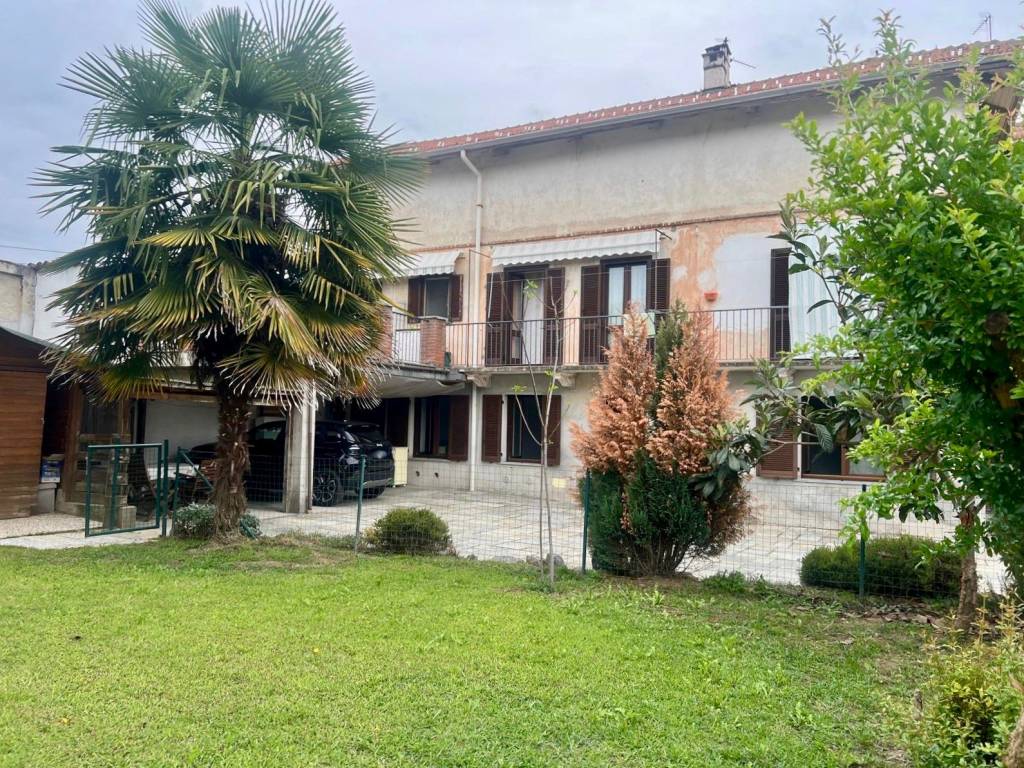 Casa indipendente a Gaglianico in Via Carlo Felice Trossi, 178 - Foto 3