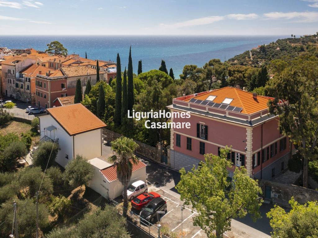 Villa a Imperia in Via Edmondo De Amicis, 80 - Foto 2