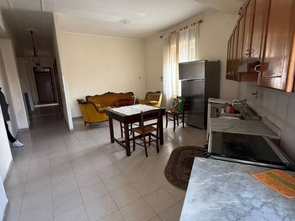 Appartamento a Crotone in Via Roma - Foto 4