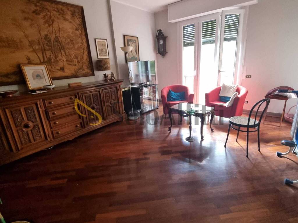 Appartamento a Modena in Viale Vittorio Veneto, 70 - Foto 2