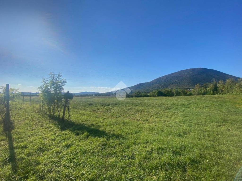 Terreno a Caprino veronese in PIAZZA STRINGA - Foto 4