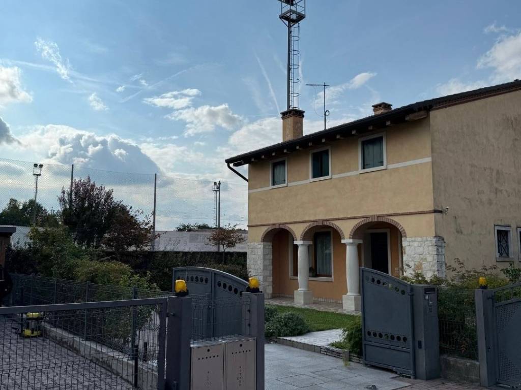 Villa a Rosà in Via Don Anselmo Riello - Foto 2