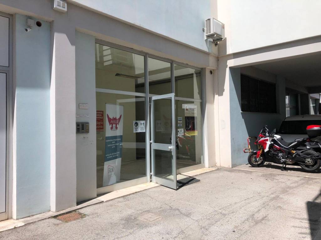 Immobile a Civitanova marche in Via Luigi Einaudi, 108 - Foto 3
