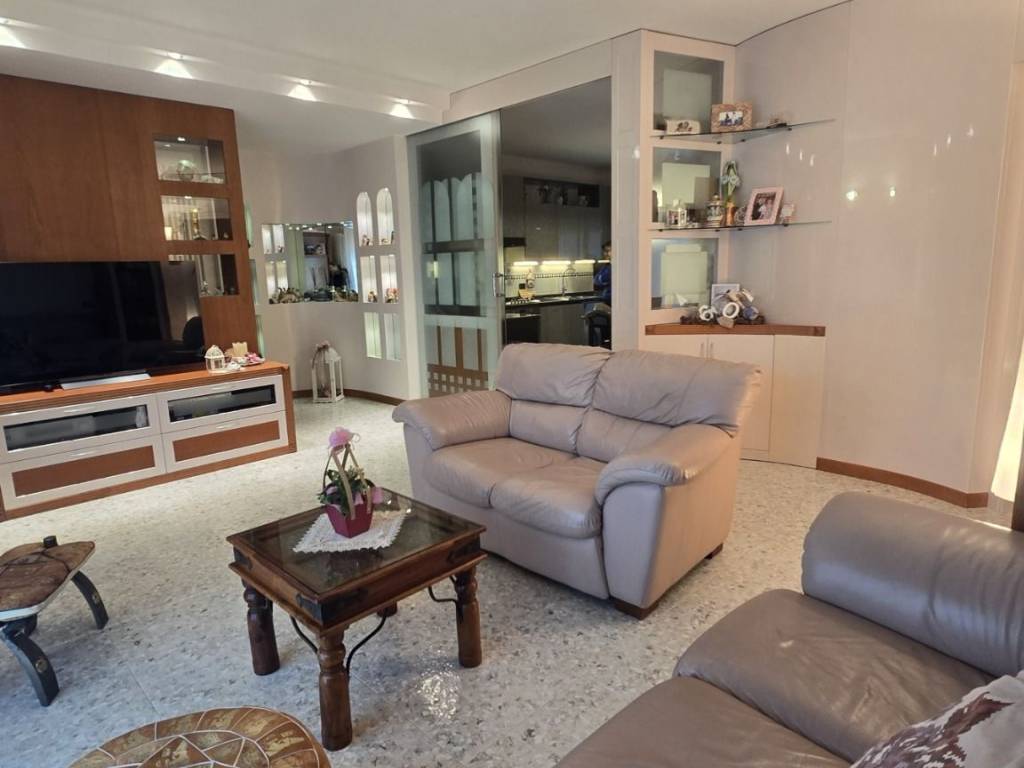 Appartamento a San benedetto del tronto in Via Bartolomeo Colleoni, 53 - Foto 2