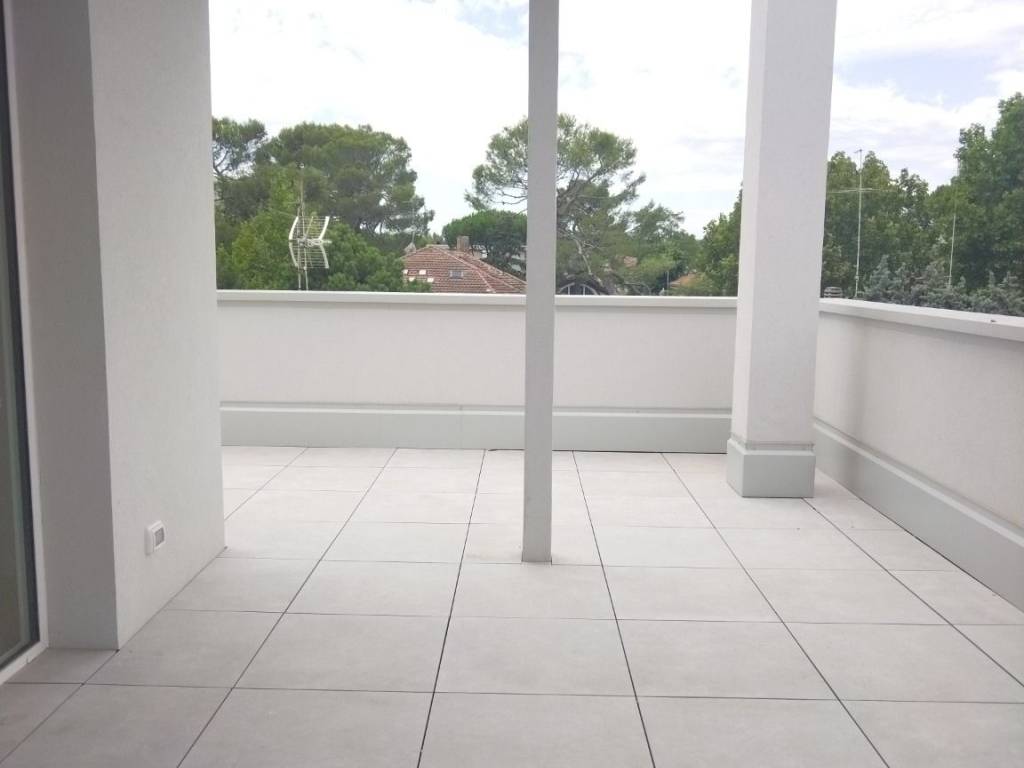 Attico / mansarda a Riccione in Viale Amilcare Ponchielli - Foto 2