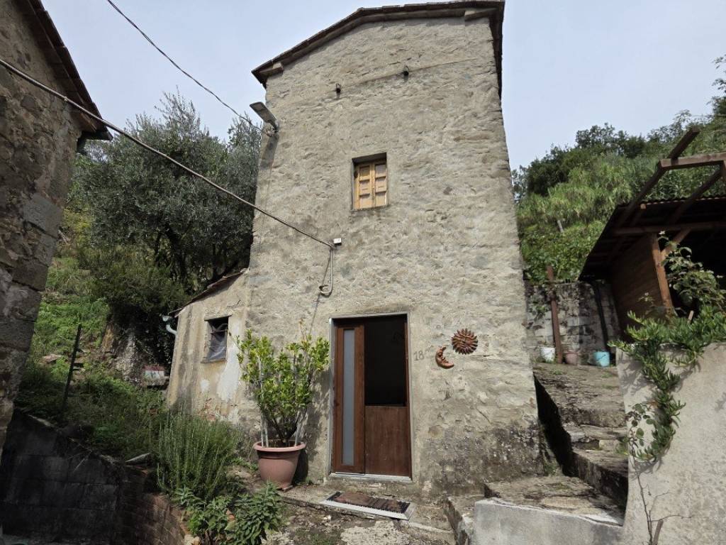 Casa indipendente a Pistoia in Via Di Marcianina, 20 - Foto 2