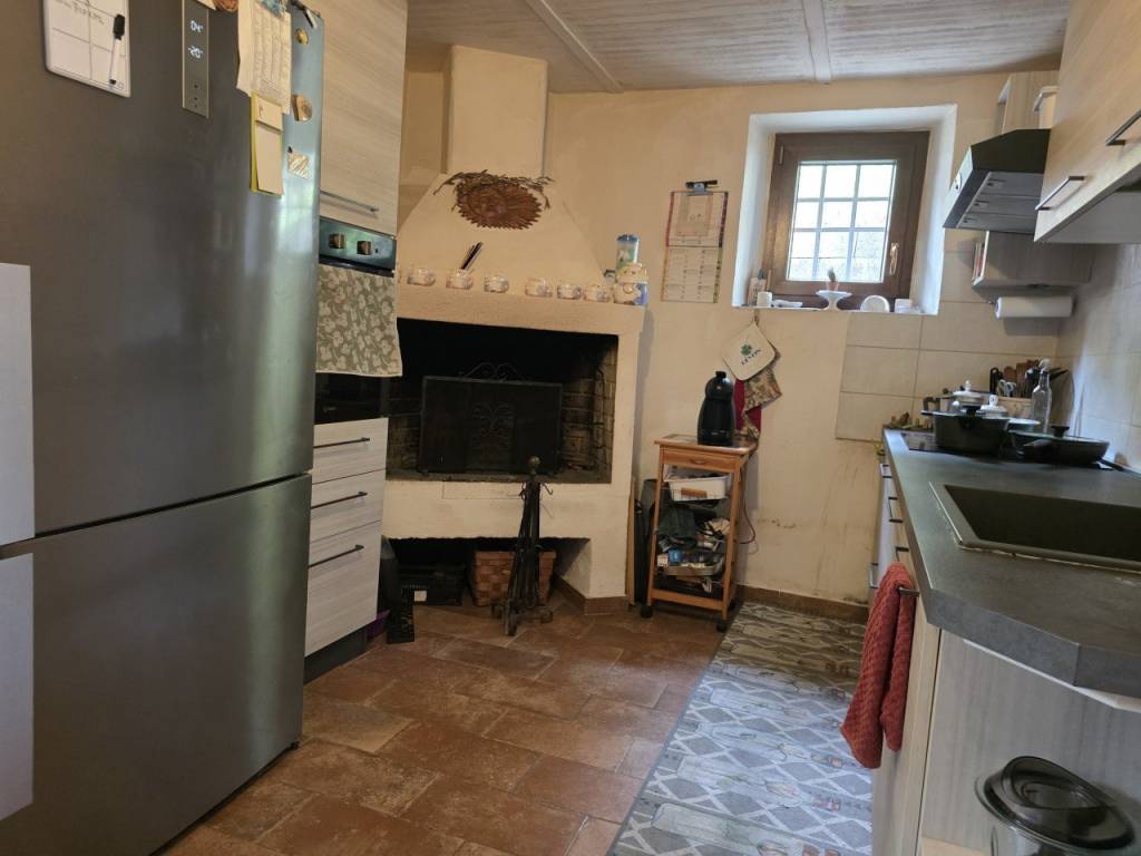 Casa indipendente a Pistoia in Via Di Marcianina, 20 - Foto 3