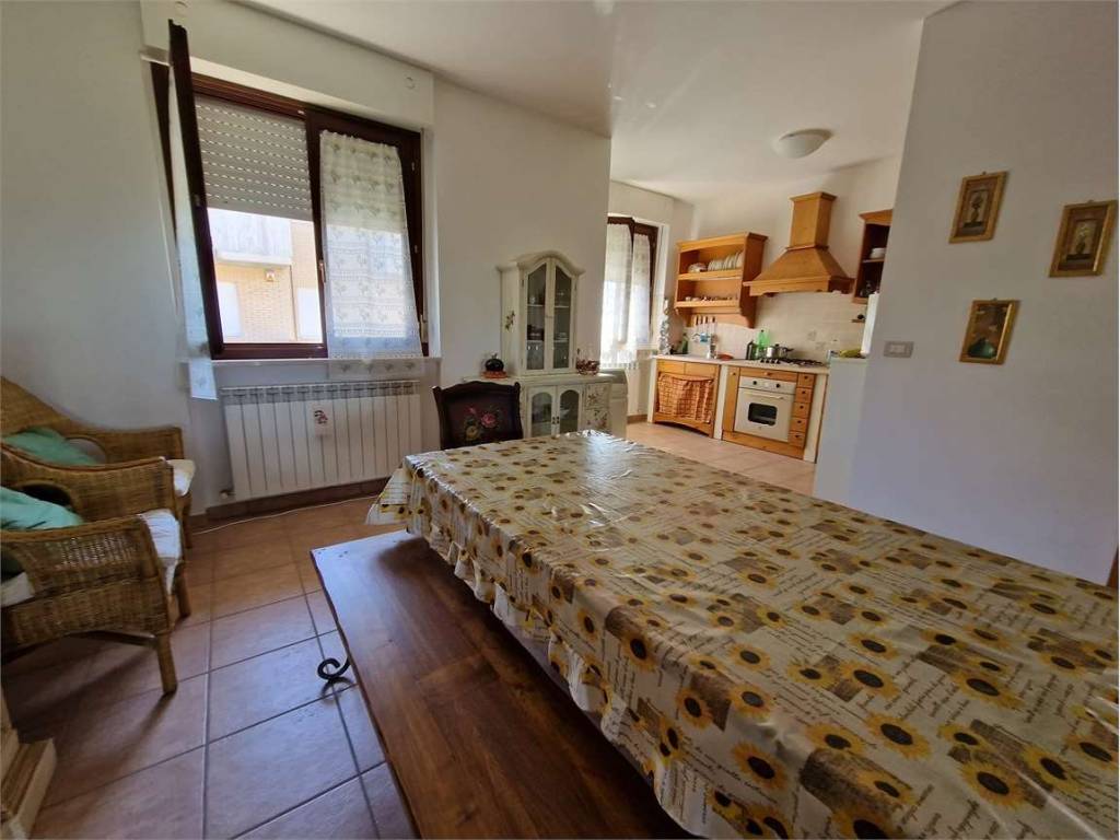 Villetta a schiera a Montelupone in LARGO BEATO ALBERTO MARVELLI - Foto 4