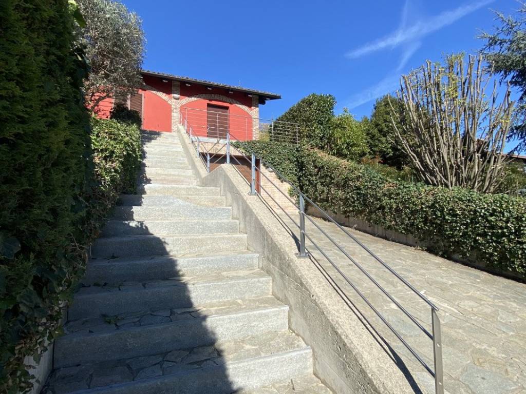 Villa a Santa vittoria d'alba in Via degli Alpini - Foto 2