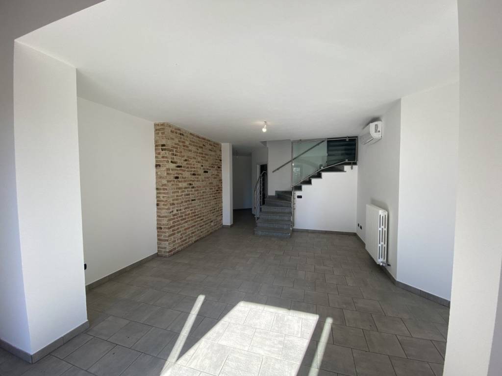Villa a Santa vittoria d'alba in Via degli Alpini - Foto 4