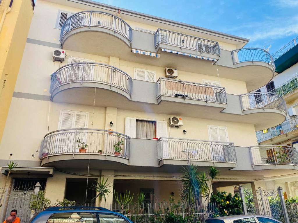 Casa indipendente a Bagheria in Via Salvatore Aldisio - Foto 2