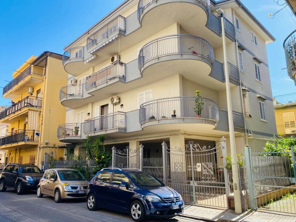 Casa indipendente a Bagheria in Via Salvatore Aldisio - Foto 4
